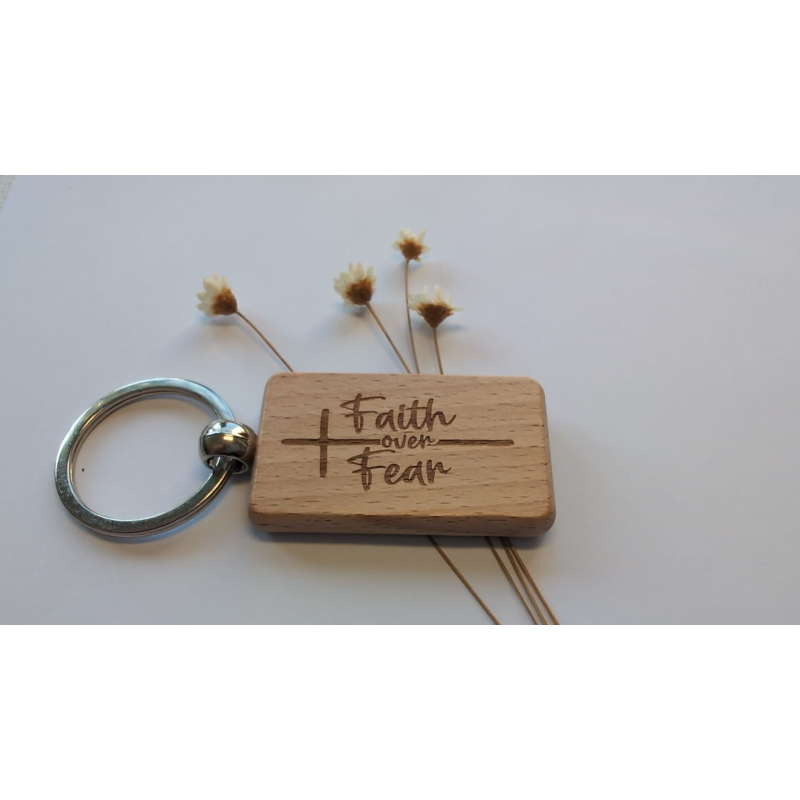 Faith over fear |  christelijke houten sleutelhanger