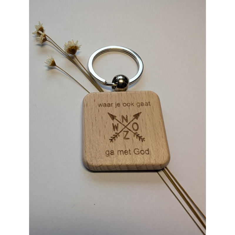 Waar je ook gaat ga met God |  christelijke houten sleutelhanger