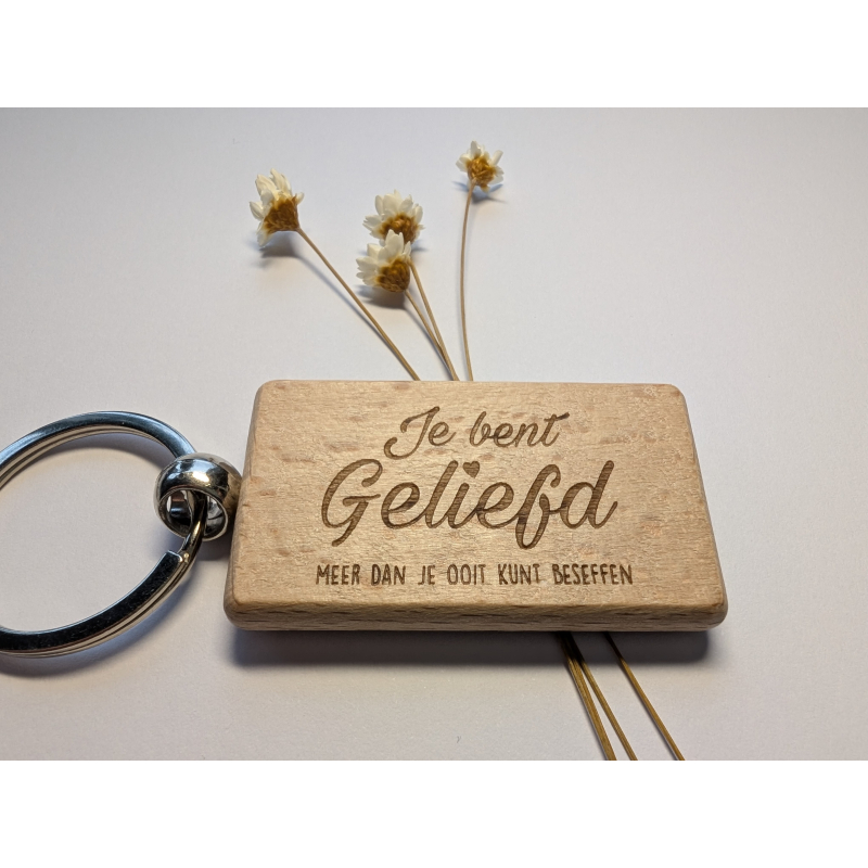 Je bent geliefd |  christelijke houten sleutelhanger